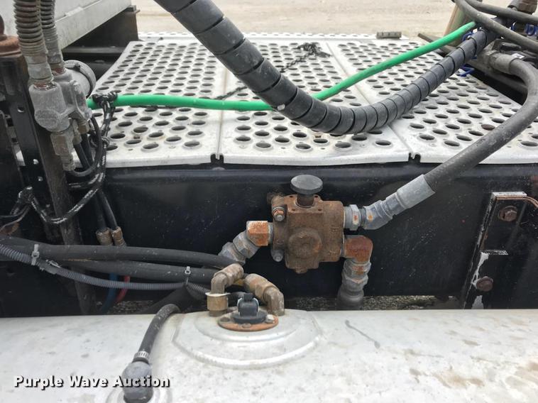 image for item BI9518 1997 Kenworth W900 semi truck