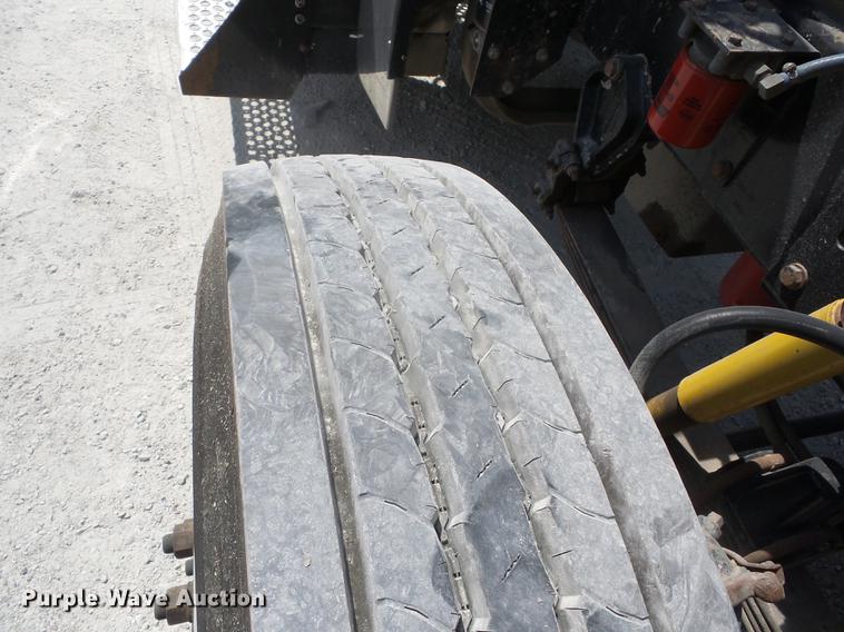 image for item BI9518 1997 Kenworth W900 semi truck