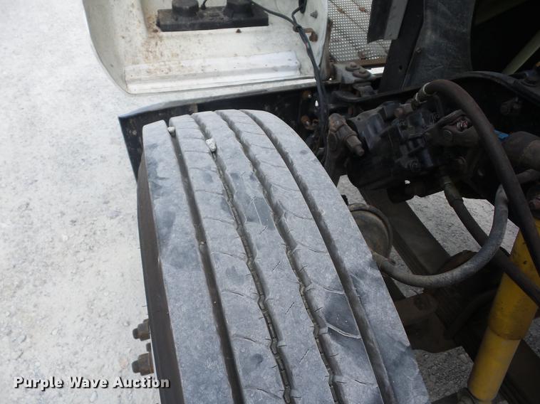 image for item BI9518 1997 Kenworth W900 semi truck