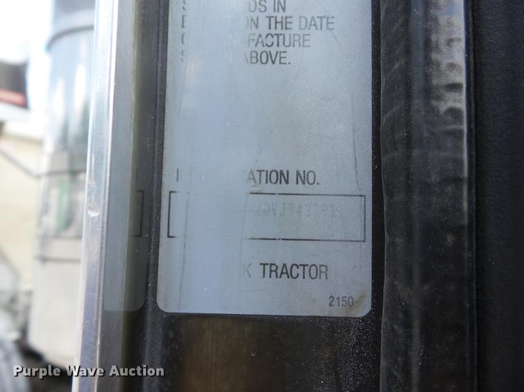 image for item BI9518 1997 Kenworth W900 semi truck