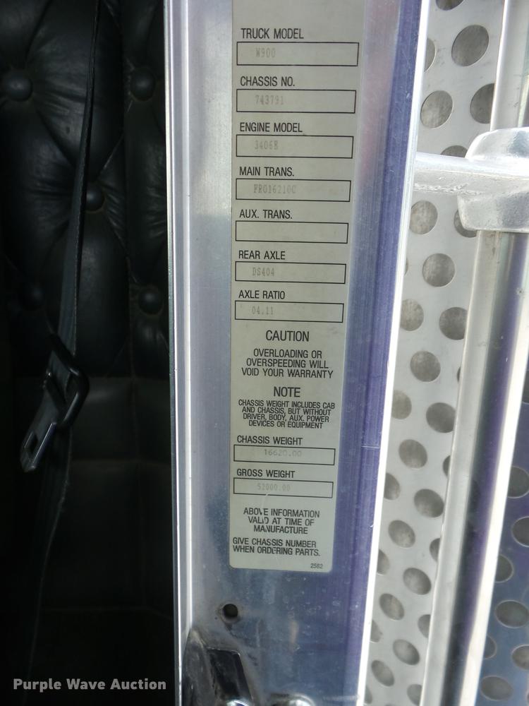 image for item BI9518 1997 Kenworth W900 semi truck