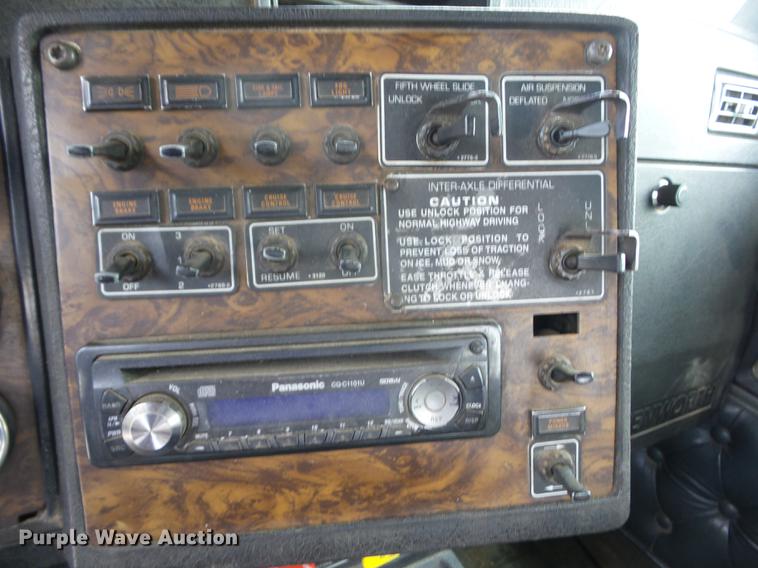 image for item BI9518 1997 Kenworth W900 semi truck