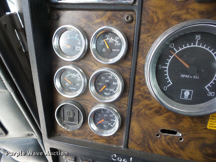 image for item BI9518 1997 Kenworth W900 semi truck