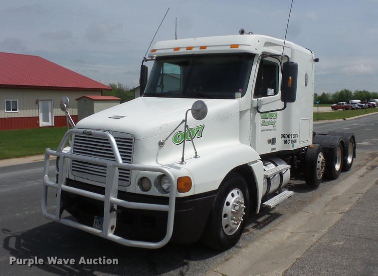 image for item DC1212 2003 Freightliner Century Class ST120 semi truck