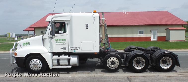 image for item DC1212 2003 Freightliner Century Class ST120 semi truck