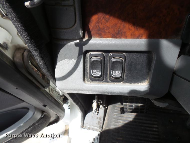 image for item DC1212 2003 Freightliner Century Class ST120 semi truck