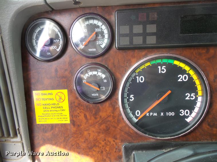 image for item DC1212 2003 Freightliner Century Class ST120 semi truck