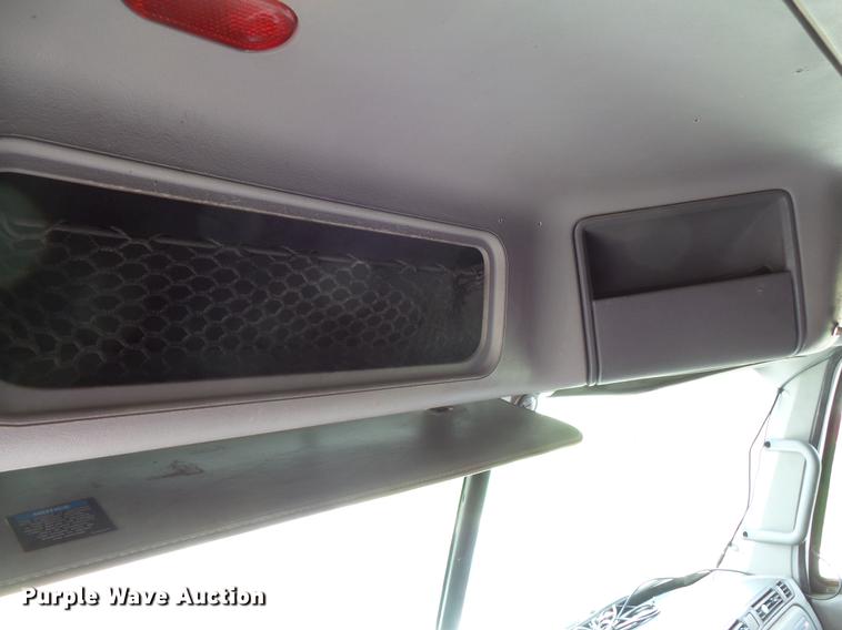 image for item DC1212 2003 Freightliner Century Class ST120 semi truck