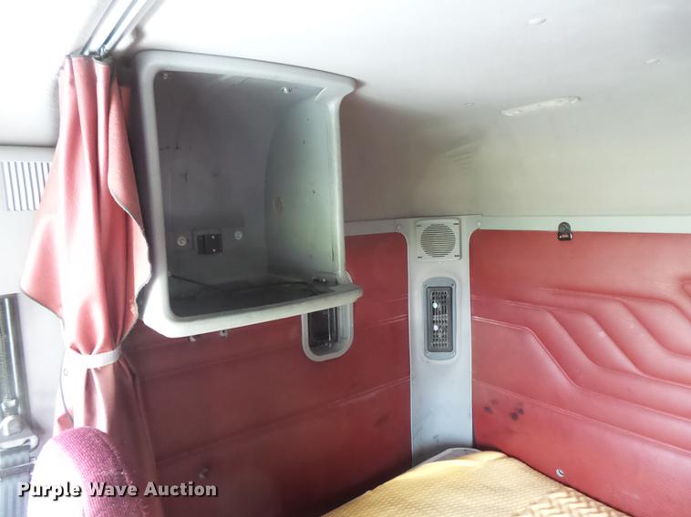 image for item DC1212 2003 Freightliner Century Class ST120 semi truck