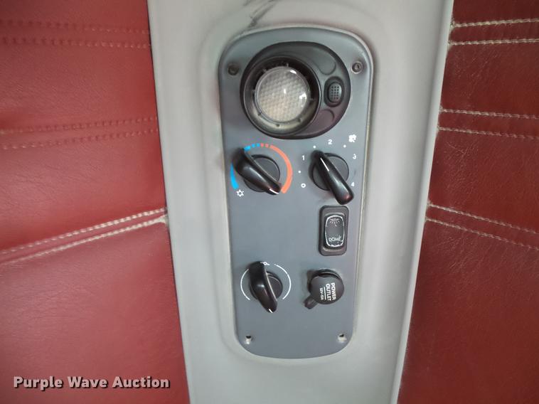 image for item DC1212 2003 Freightliner Century Class ST120 semi truck