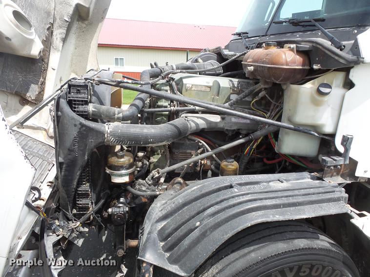 image for item DC1212 2003 Freightliner Century Class ST120 semi truck