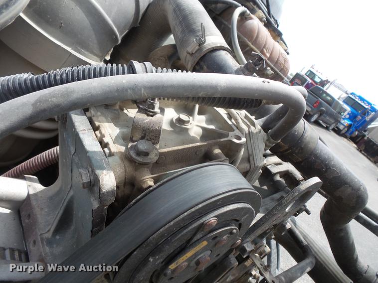 image for item DC1212 2003 Freightliner Century Class ST120 semi truck