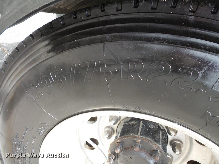 image for item DC1212 2003 Freightliner Century Class ST120 semi truck