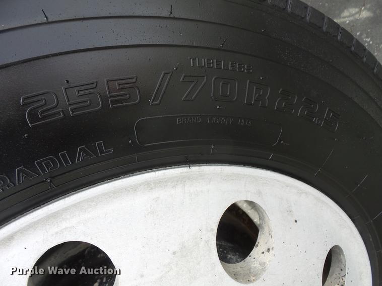 image for item DC1212 2003 Freightliner Century Class ST120 semi truck