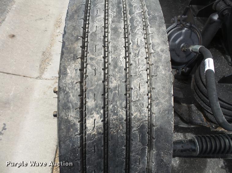 image for item DC1212 2003 Freightliner Century Class ST120 semi truck