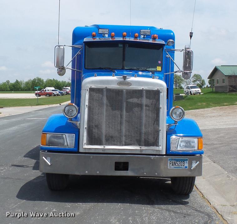 image for item DC1213 1999 Peterbilt 377 semi truck
