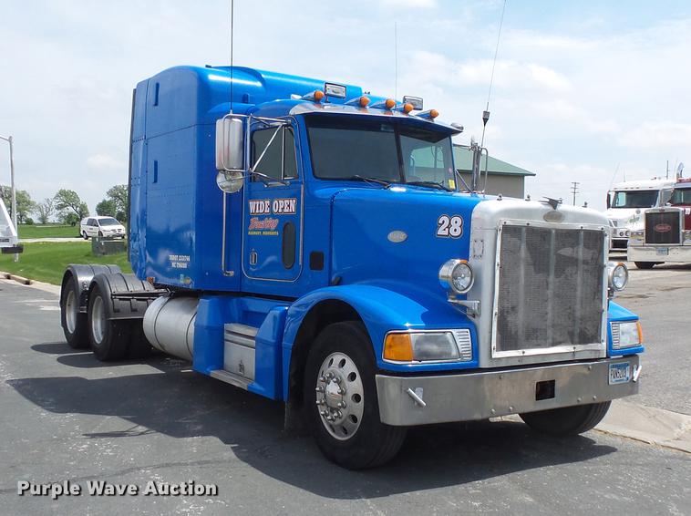 image for item DC1213 1999 Peterbilt 377 semi truck