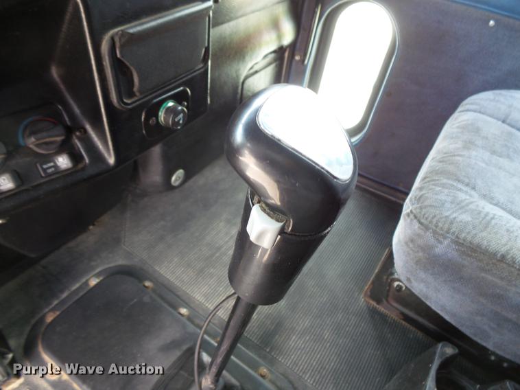 image for item DC1213 1999 Peterbilt 377 semi truck