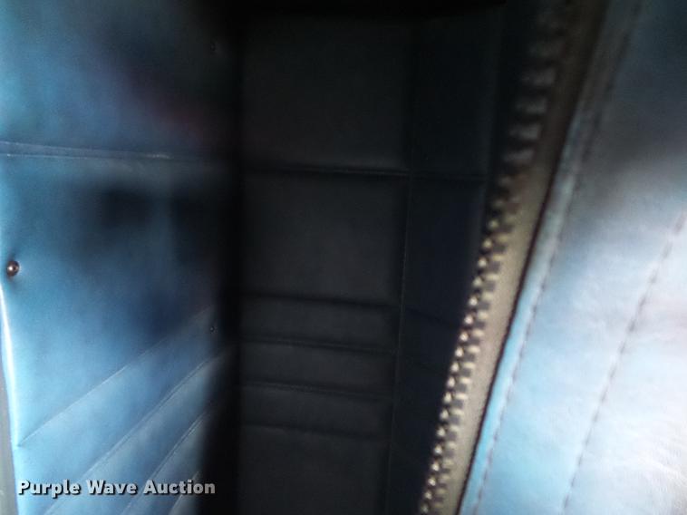 image for item DC1213 1999 Peterbilt 377 semi truck