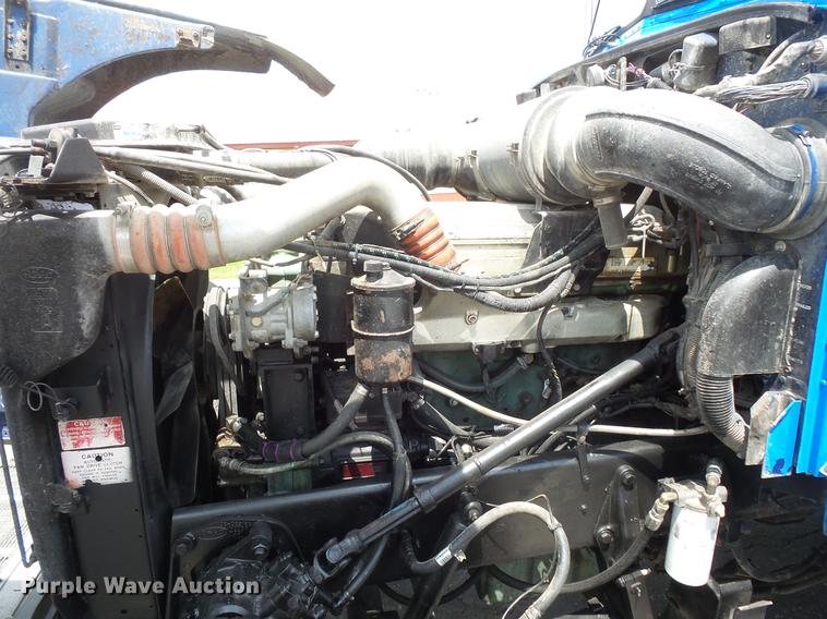 image for item DC1213 1999 Peterbilt 377 semi truck