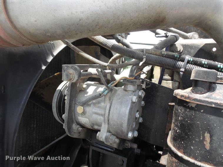 image for item DC1213 1999 Peterbilt 377 semi truck