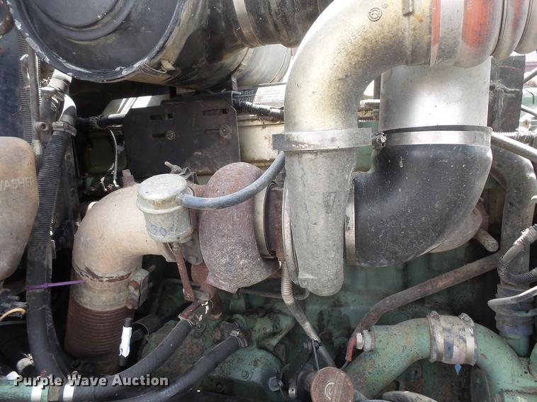 image for item DC1213 1999 Peterbilt 377 semi truck