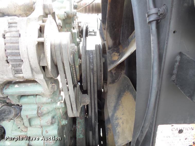 image for item DC1213 1999 Peterbilt 377 semi truck