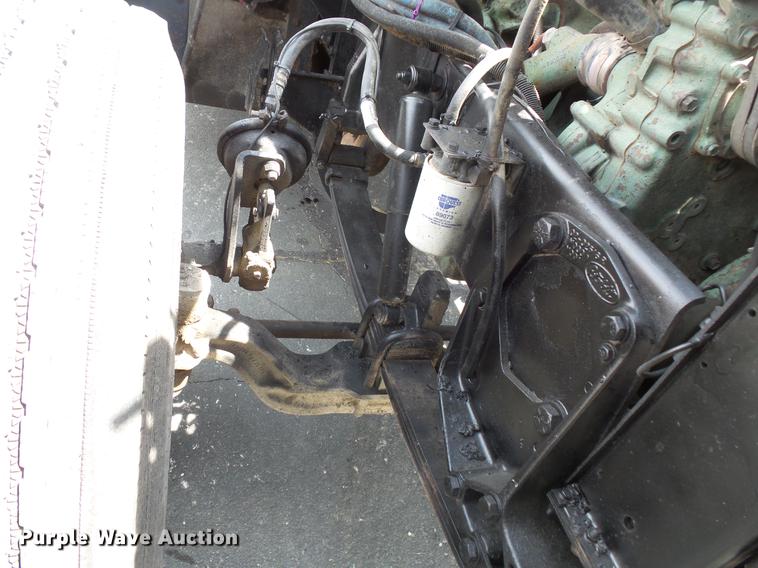 image for item DC1213 1999 Peterbilt 377 semi truck