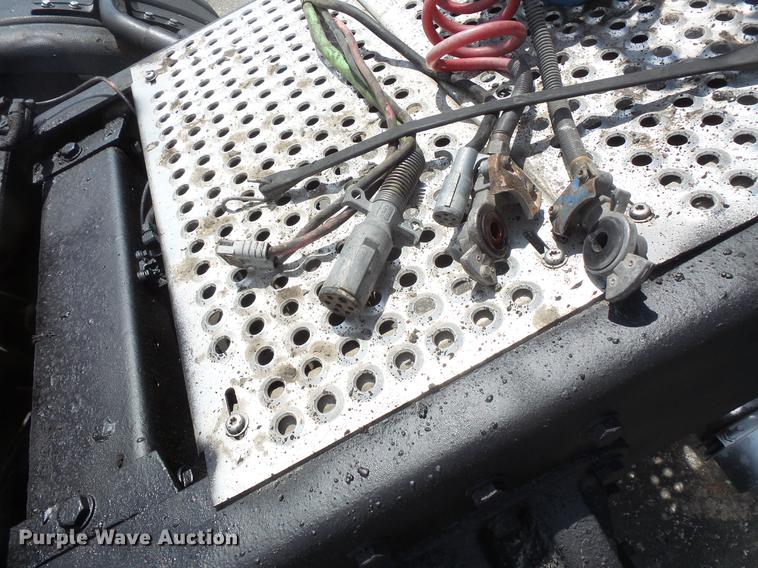 image for item DC1213 1999 Peterbilt 377 semi truck