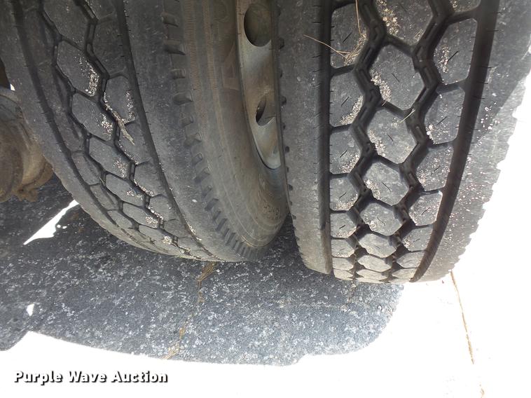 image for item DC1213 1999 Peterbilt 377 semi truck