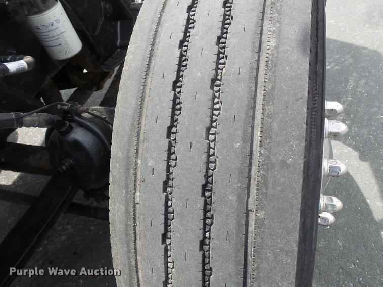 image for item DC1213 1999 Peterbilt 377 semi truck