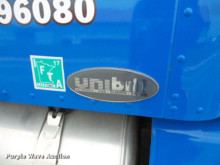 image for item DC1213 1999 Peterbilt 377 semi truck