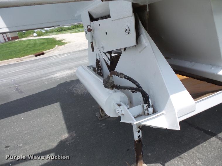image for item DC1214 1998 Corn Belt S-4202-W bottom dump trailer