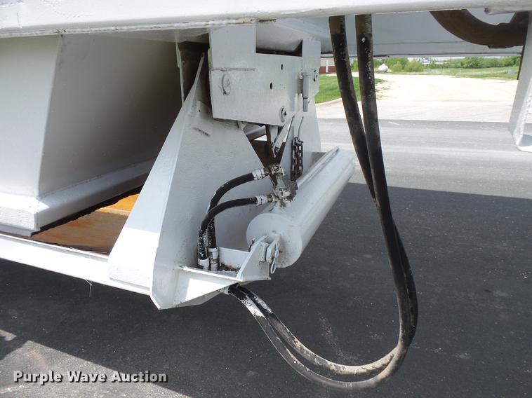 image for item DC1214 1998 Corn Belt S-4202-W bottom dump trailer