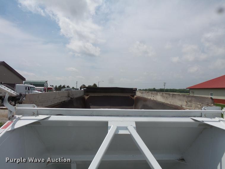 image for item DC1214 1998 Corn Belt S-4202-W bottom dump trailer
