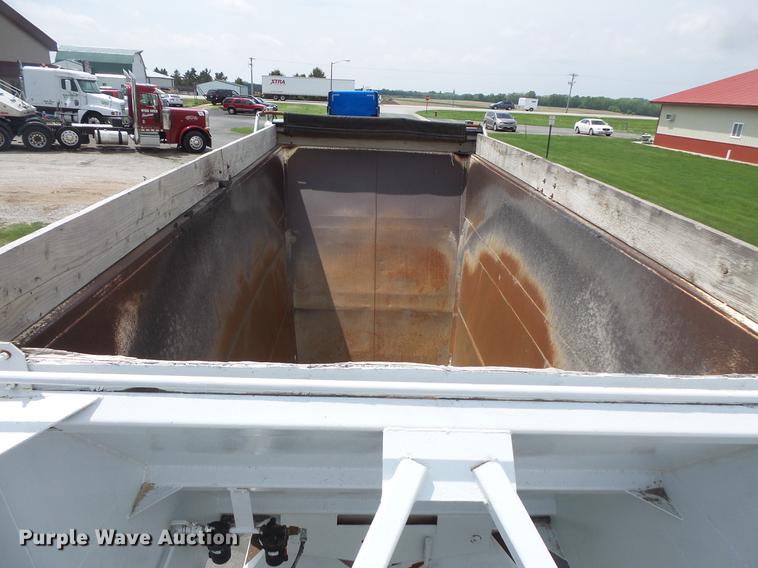 image for item DC1214 1998 Corn Belt S-4202-W bottom dump trailer