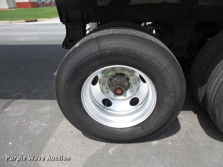 image for item DC1214 1998 Corn Belt S-4202-W bottom dump trailer