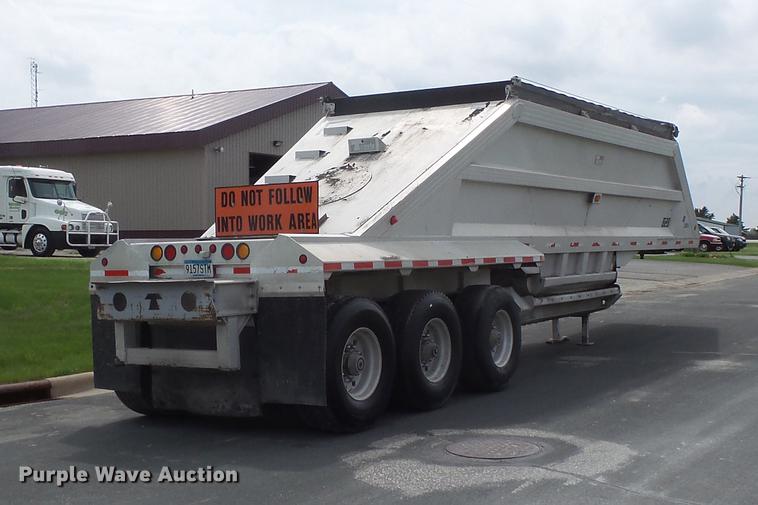 image for item DC1215 2001 Travis AL-30 bottom dump trailer