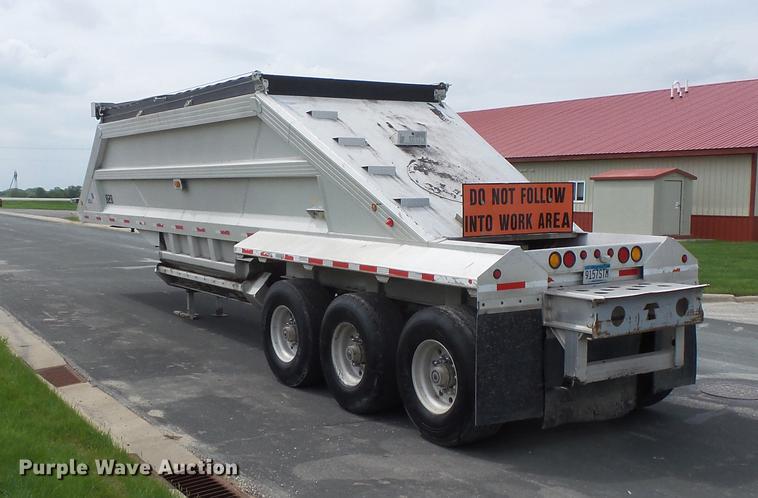 image for item DC1215 2001 Travis AL-30 bottom dump trailer
