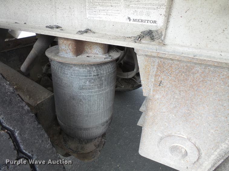 image for item DC1215 2001 Travis AL-30 bottom dump trailer