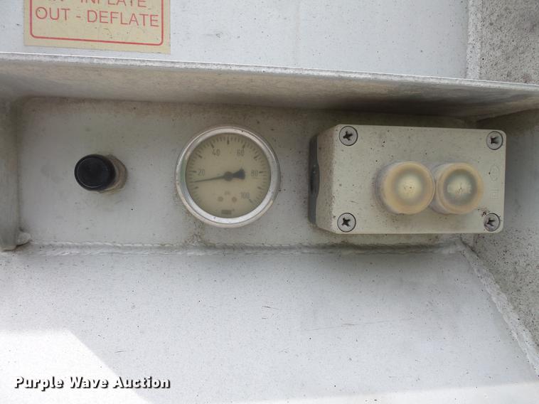 image for item DC1215 2001 Travis AL-30 bottom dump trailer