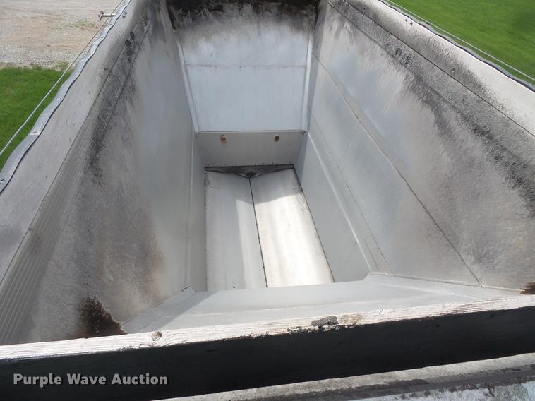 image for item DC1215 2001 Travis AL-30 bottom dump trailer
