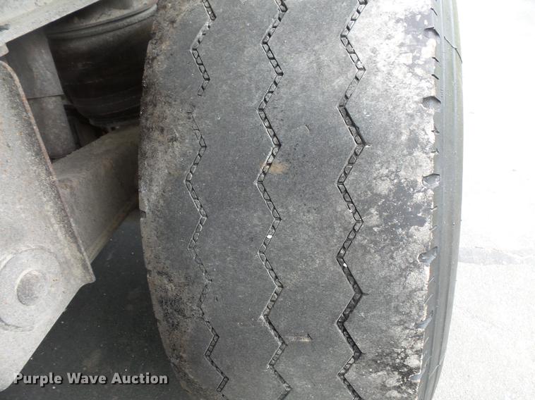 image for item DC1215 2001 Travis AL-30 bottom dump trailer