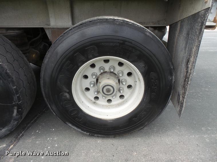 image for item DC1215 2001 Travis AL-30 bottom dump trailer