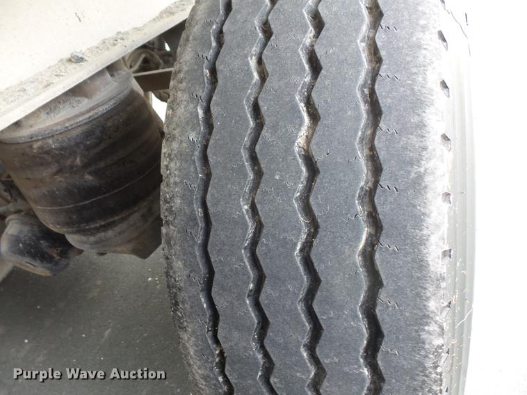 image for item DC1215 2001 Travis AL-30 bottom dump trailer