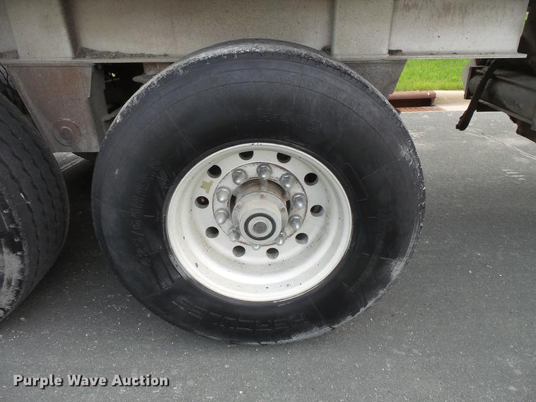 image for item DC1215 2001 Travis AL-30 bottom dump trailer