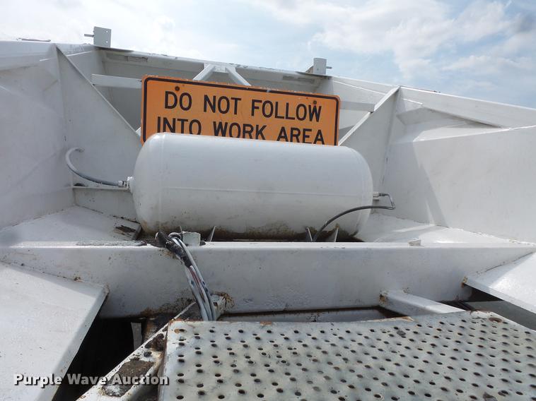 image for item DC1216 1998 Corn Belt S-4202-W bottom dump trailer