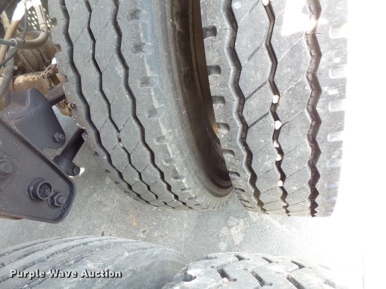 image for item DC1216 1998 Corn Belt S-4202-W bottom dump trailer