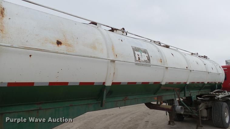 image for item DC2648 1982 Troxell vacuum tank trailer