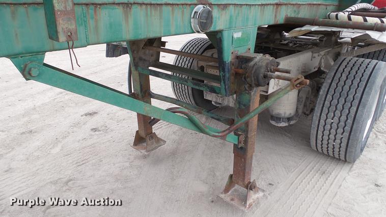 image for item DC2648 1982 Troxell vacuum tank trailer